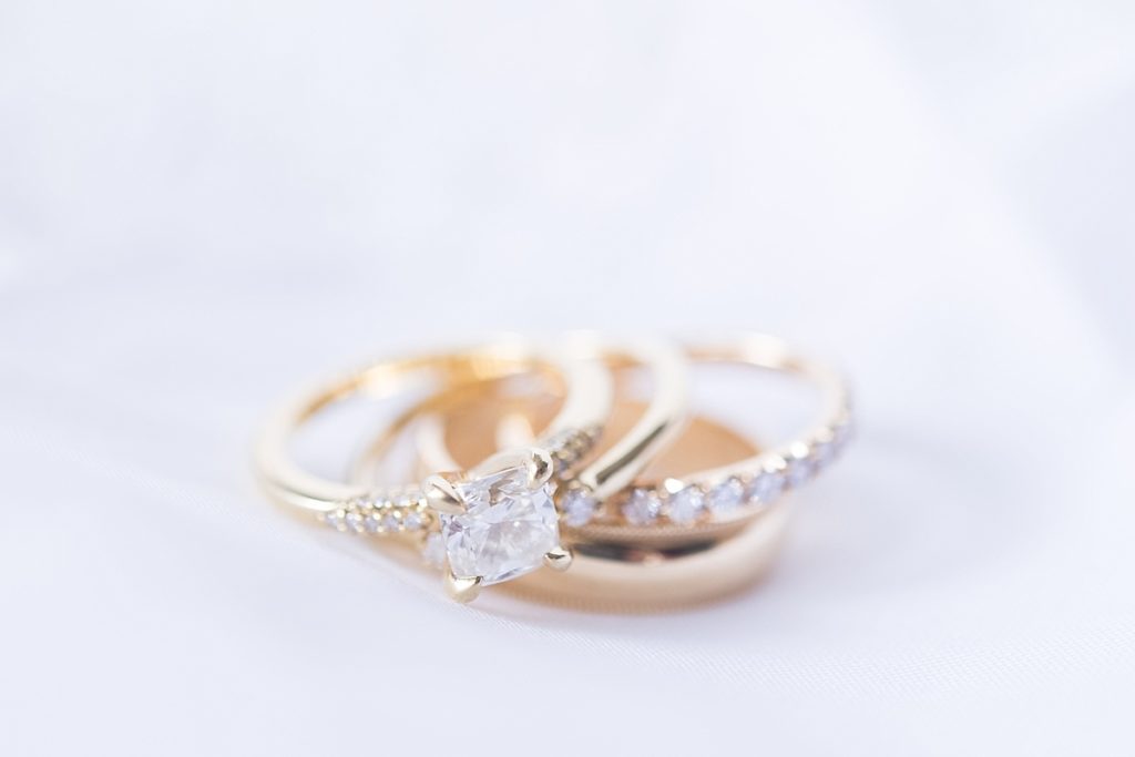 gold diamond rings