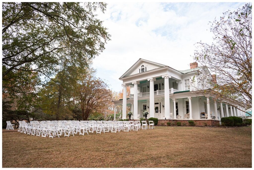 intimate Tennessee backyard wedding
