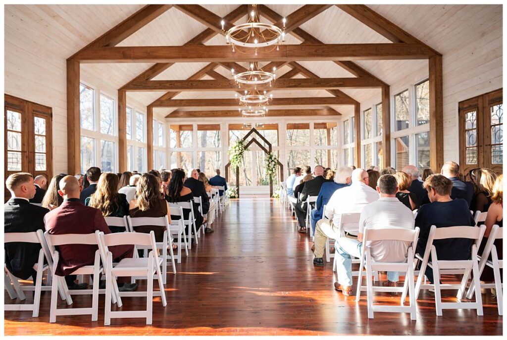 wedding ceremony at white oak falls