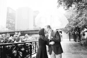 rainy day wedding pictures
