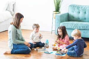 Shannon and the kids snack together
