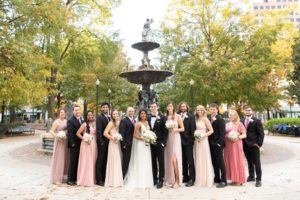 Bridal party poses for wedding photos in Memphis, Tennessee